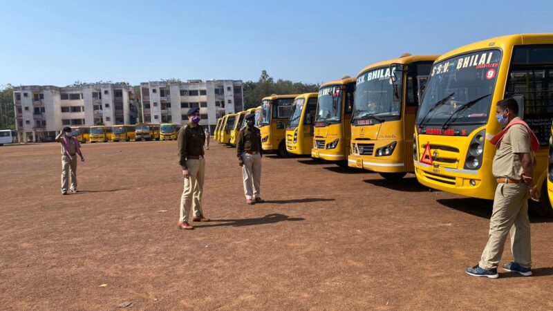 traffic-police-durg-bhilai-conducted-camp-of-school-bus-indian-news